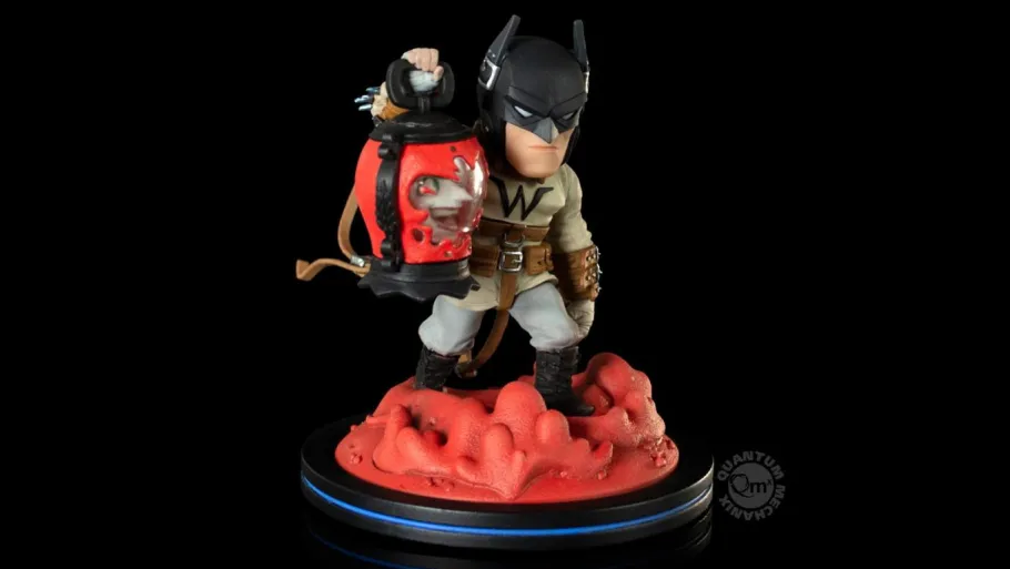 Designer Vinyl>Batman - Last Knight on Earth Q-Fig 4” Vinyl Figure