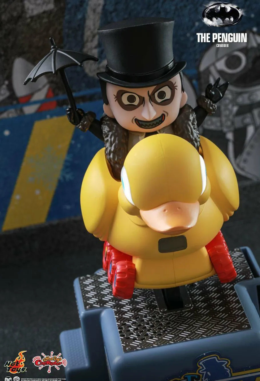 Designer Vinyl>Batman Returns - The Penguin CosRider Hot Toys Figure