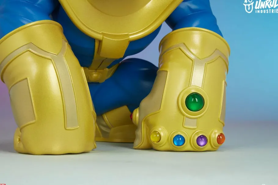 Designer Vinyl>The Avengers - Thanos The Mad Titan 7” Vinyl Figure by Joe DellaGatta