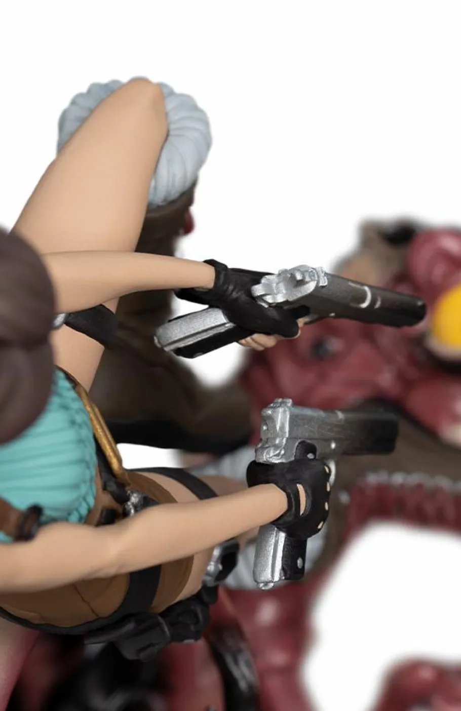 Designer Vinyl>Tomb Raider - Lara Croft vs. Raptor Mini Epics 9" Vinyl Figure
