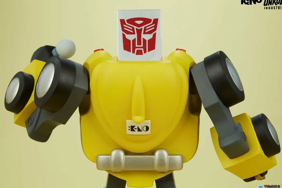 Designer Vinyl>Transformers - Bumblebee 9” Vinyl Figure by KaNo