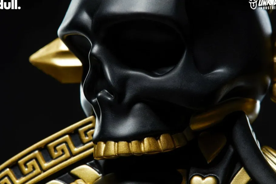 Designer Vinyl>Unruly Industries - King Charles 9” Vinyl Figure by dull.