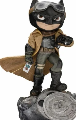 Designer Vinyl>Justice League Zack Snyder’s (2021) - Knightmare Batman MiniCo 6” Vinyl Figure